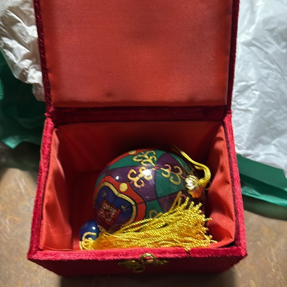 Pier 1 Import 2001 Li Bien Glass Ornament